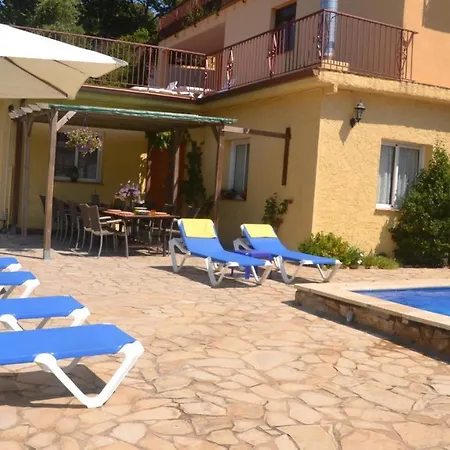 Sleeps 10